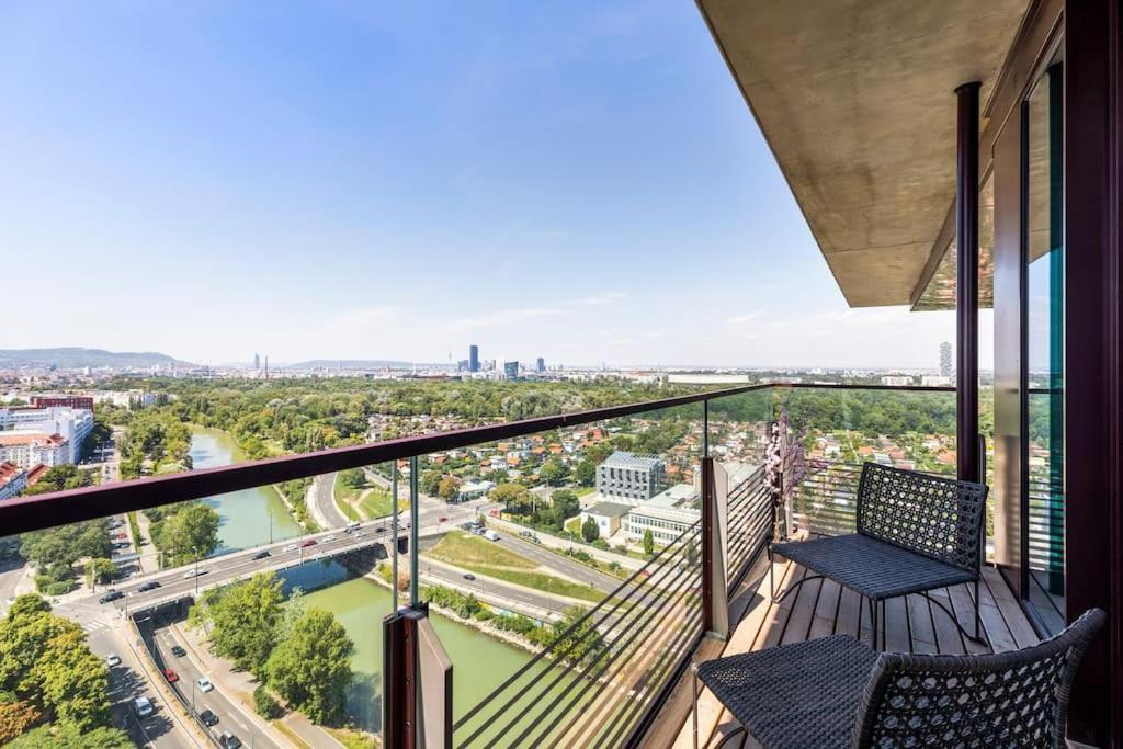 Design Apartment With Amazing View Over Vienna Exterior photo