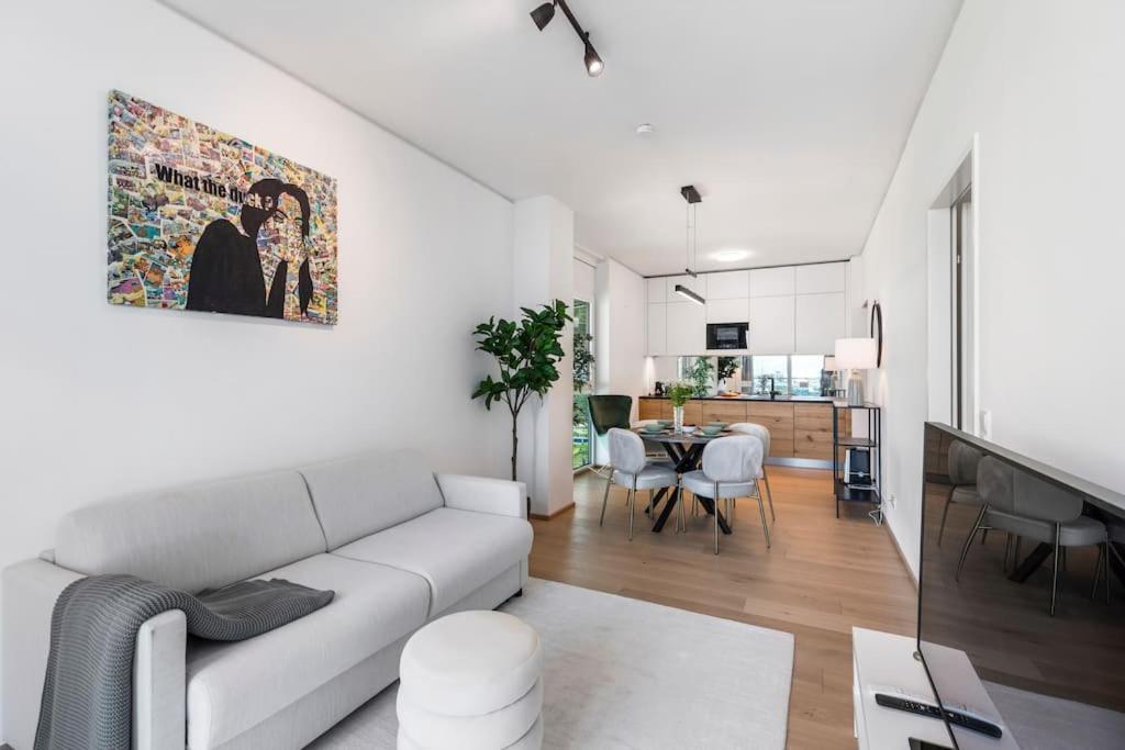 Design Apartment With Amazing View Over Vienna Exterior photo